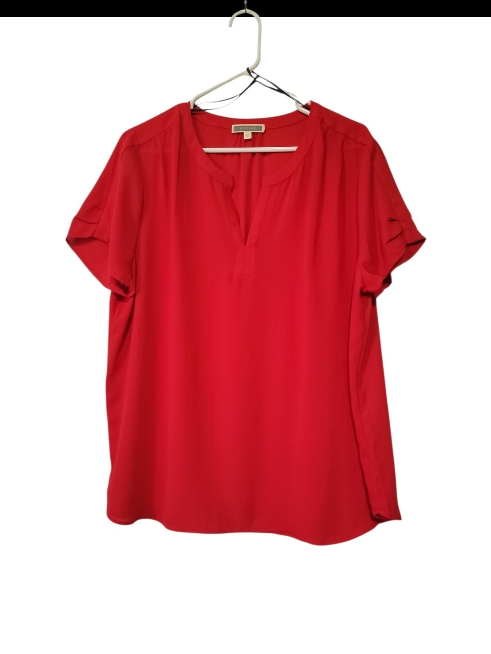 Pleione Red Split-Neck Short Sleeve Blouse